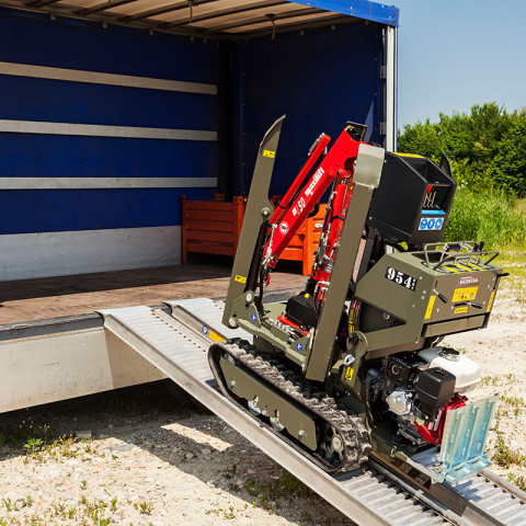 Mini-Raupentransporter mit Absetzkran M50 und 4 hydraulischen Stützfüßen