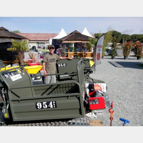 Minitransporteur à chenilles avec benne agricole et treuil hydraulique