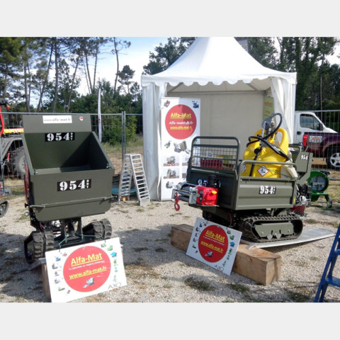 Tracked Minitransporter with Minerva dumper with front unloading and hydraulic dumping