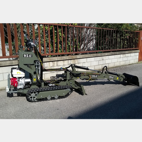 Tracked Minitransporter with Excavator and Hydraulic Stabilizer Blade